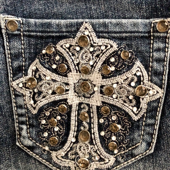 Jean Shorts - Picture 6 of 6